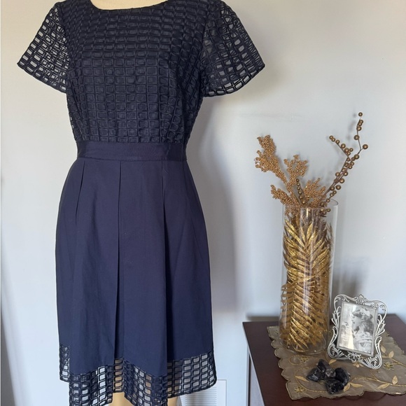 Tahari Navy Textured Midi Dress. Ptp 16” length 38” - Picture 2 of 7